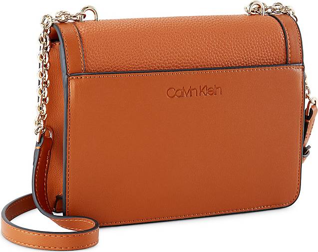 Calvin Klein Umhängetasche 31 cm in mittelbraun bestellen - 97883901