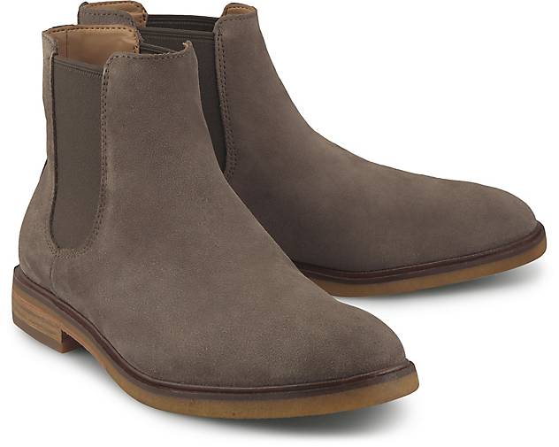 clarks chelsea boots