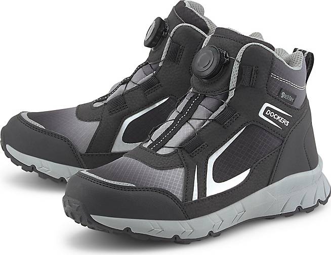 snow boots 5.5