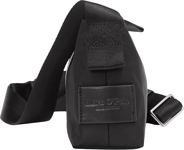 Marc O'Polo Leichte CrossbodyBag aus recyceltem Material in schwarz