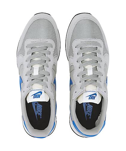 INTERNATIONALIST INTERNATIONALIST