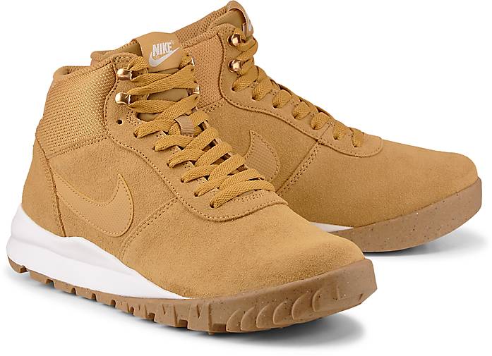 nike hoodland suede boots