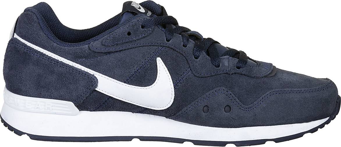 nike venture suede runner