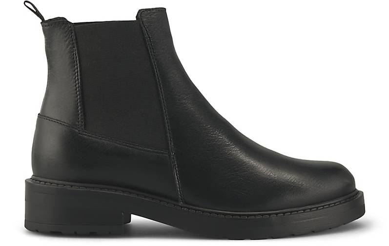 chelsea boots pavers