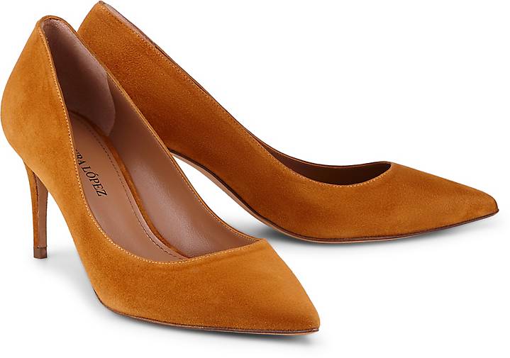 number one shoes cbd